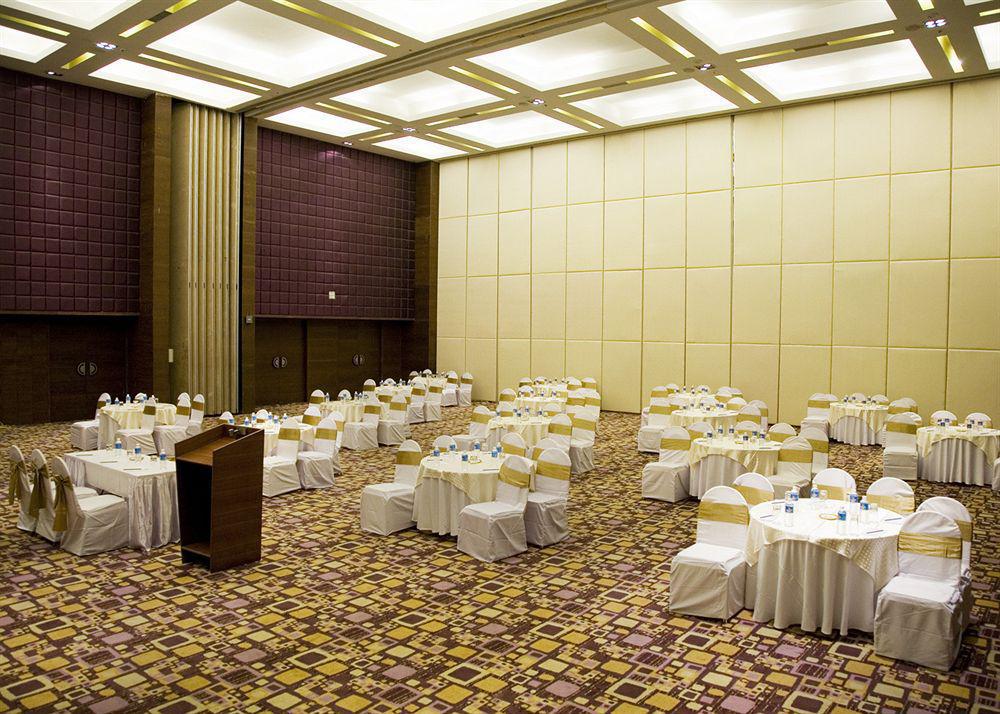 Vits Hotel Πούνε Εστιατόριο φωτογραφία